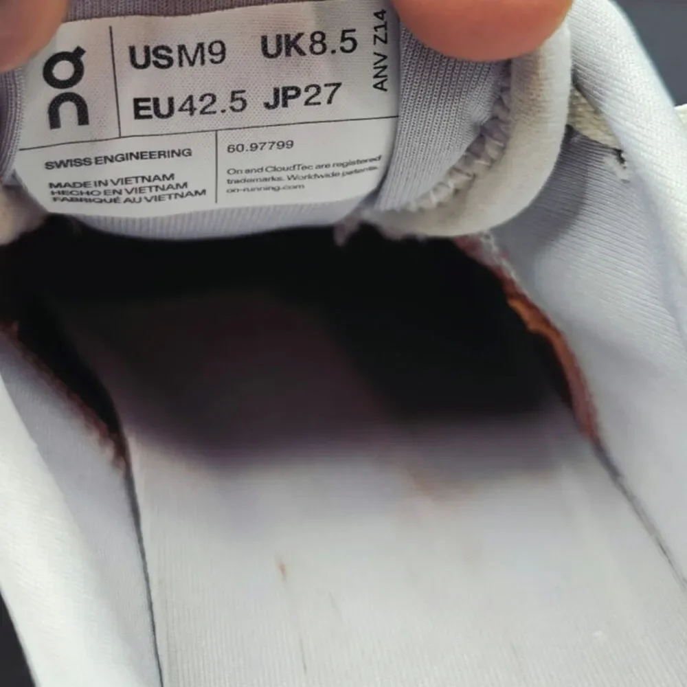 On Running oncloud sole